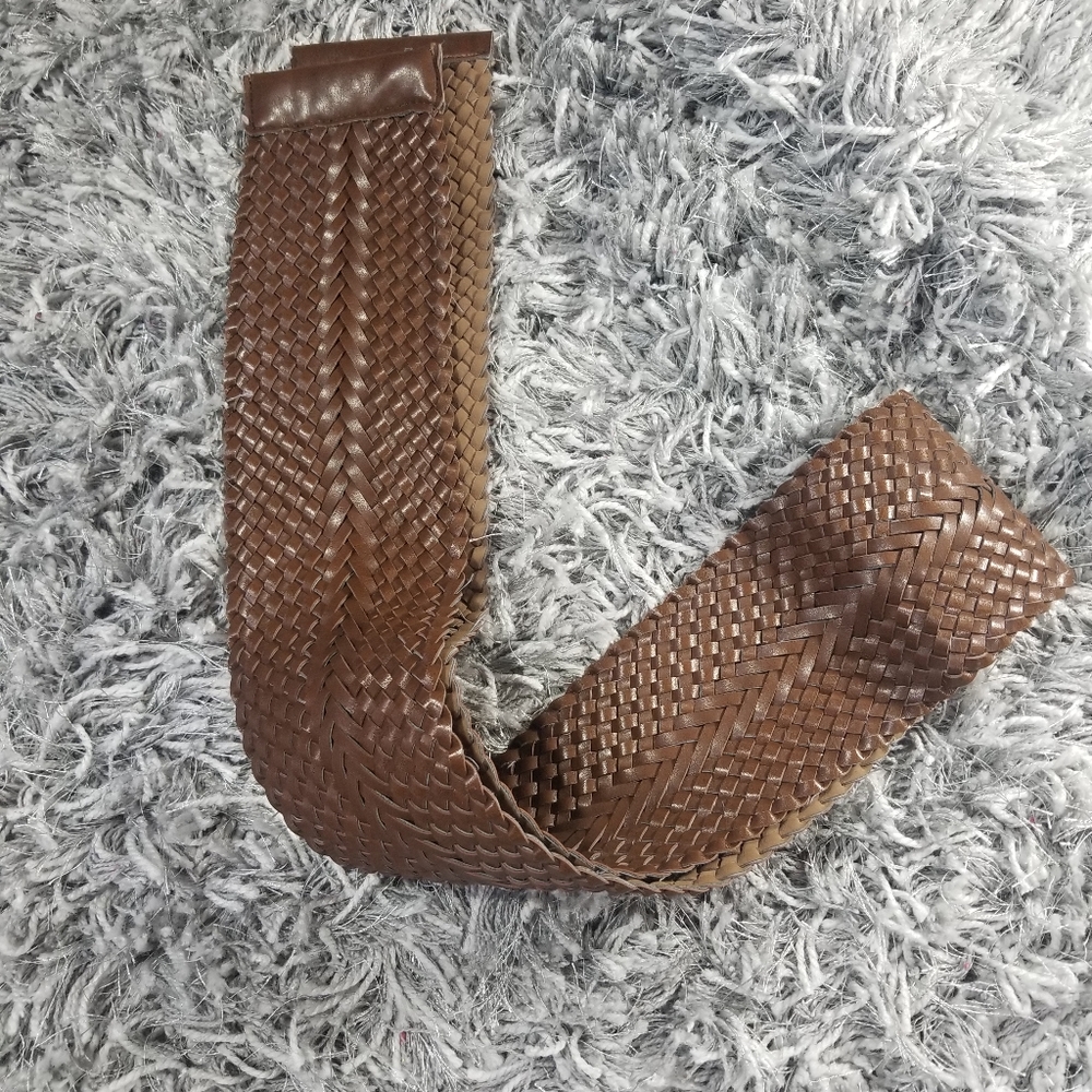 Like new brown belt WomenπββοΈ......π€©ππ - Picture 1 of 7